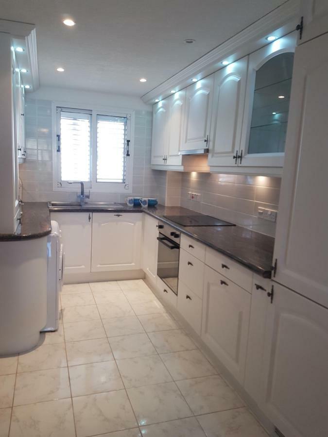 Sea Front Villa Vera Klorakas Екстер'єр фото